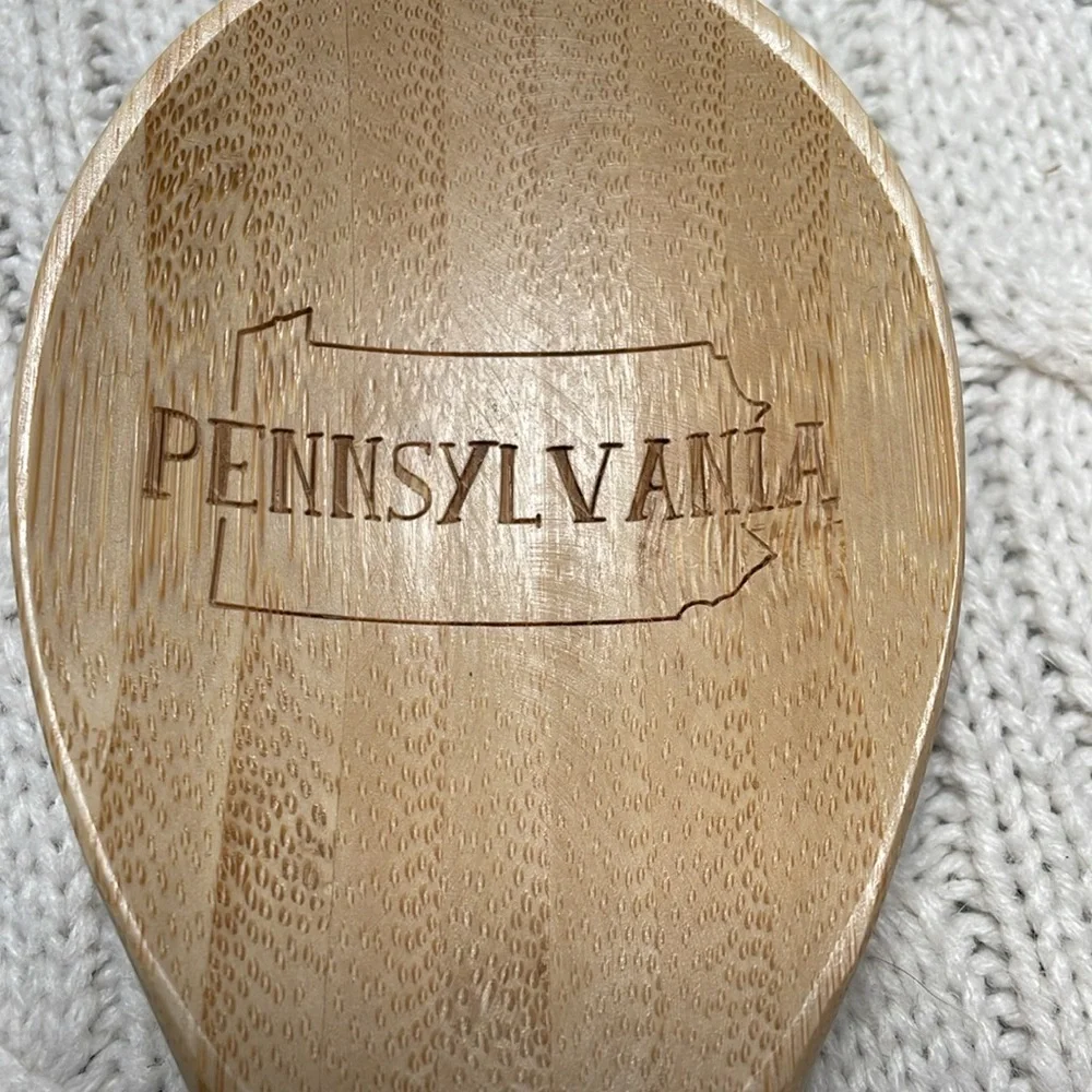 NWT Pennsylvania Totally bamboo salt storage box and wooden spoon. Great hostess
